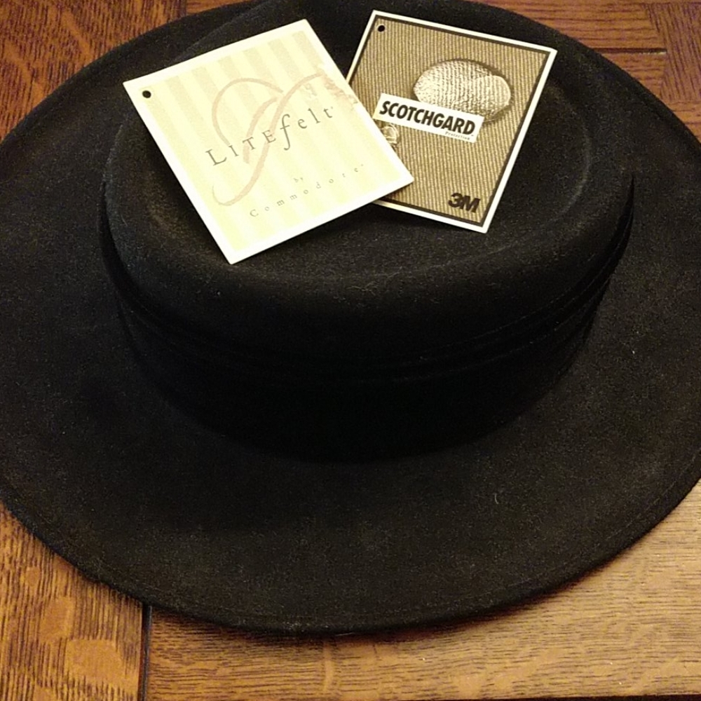 Litefelt black wool hat